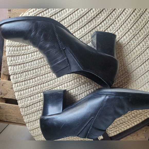 Dr. Scholls Black Shoes Size 9W - Picture 2 of 6